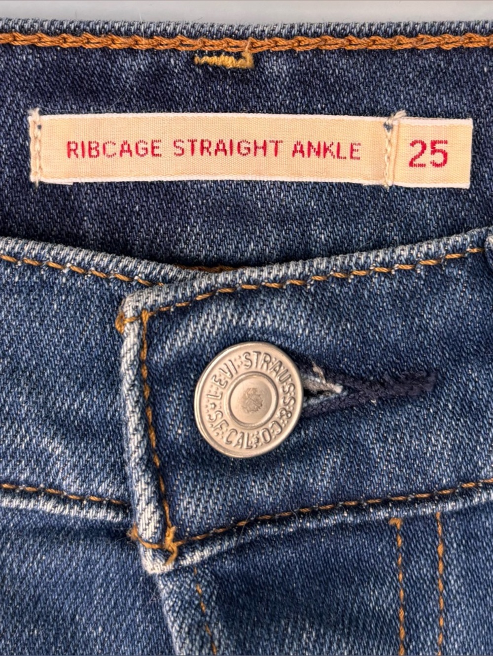 Levi's Ribcage Straight Ankle Button Fly Jeans Size 25 - Picture 3 of 8